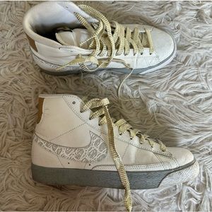 NIKE BLAZERS UNIQUE STYLE GOLD LACES- US SIZE 8